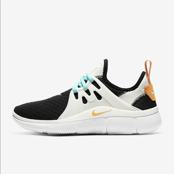 nike acalme black and white